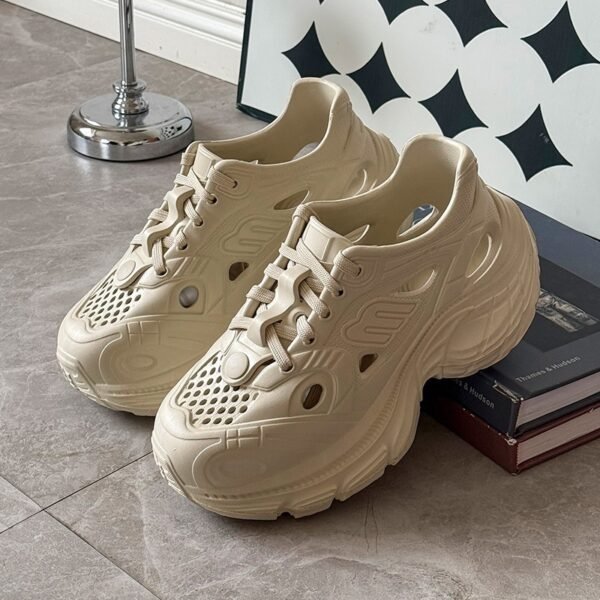 Stylish Women's Hole Casual Sneakers - Comfortable Outdoor Sandals for Every Adventure